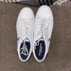 Polos shoes